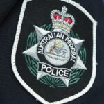 Adolescente de Gold Coast acusado de compartilhar material extremista violento online