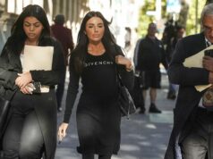 Advogado de gangues de Melbourne não enfrenta mais acusações criminais Sarah Tricarico, advogada de Tony Mokbel, chega à Suprema Corte em Melbourne em 1º de abril de 2025. As acusações criminais contra ela foram retiradas