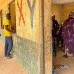 Agressores armados na Nigéria sequestram 25 meninas do internato