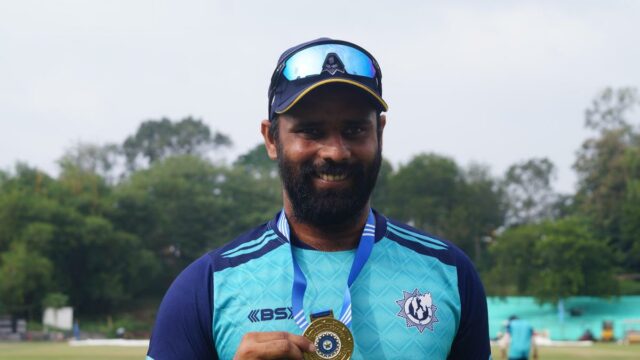 Ainda de pé, ainda lutando: Hanuma Vihari vira um novo lightbox-info