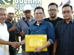 Ainda líder do DPR, Adies Kadir lida diretamente com casos de disputa de terras em Surabaya Ainda líder do DPR, Adies Kadir lida diretamente com casos de disputa de terras em Surabaya