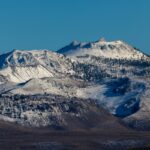 Alerta de tempestade de inverno com mais de 60 centímetros de neve caindo