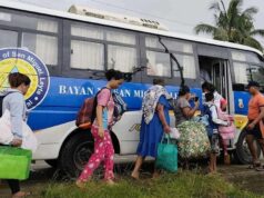 Alerta sobre pontos críticos de férias na Austrália à medida que o ciclone se aproxima Os residentes são evacuados para locais mais seguros à medida que o ciclone Kalmaegi se aproxima da área de Guiuan, província de Samar Oriental, centro das Filipinas. Como resultado, a Austrália emitiu um alerta para vários países da região.