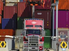 Alertando toda a indústria crítica para a economia australiana à beira do colapso Alertando toda a indústria crítica para a economia australiana à beira do colapso