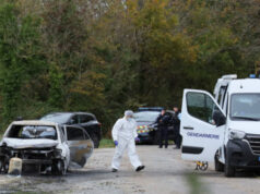 ‘Allahu Akhbar’: Suspeito preso após atropelamento ‘deliberadamente’ de pedestres 'Allahu Akhbar': Suspeito preso após atropelamento 'deliberadamente' de pedestres