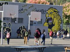 Alunos da Universidade da Califórnia sem habilidades matemáticas na 8ª série disparam Alunos da Universidade da Califórnia sem habilidades matemáticas na 8ª série disparam