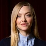 Amanda Seyfried brinca que só faz papel de mãe agora que teve um bebê