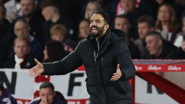 Amorim, do Man United, pede foco no futuro após críticas a Ronaldo
