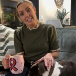 Amy Dowden, do Strictly, revelou que está passando por uma segunda mastectomia em meio à batalha contra o câncer de mama. Em 2024, os médicos não conseguiram encontrar nenhuma evidência da doença em seu sistema, mas avisaram que ela só ficaria oficialmente curada por cinco anos.