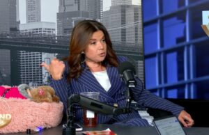 Ana Navarro critica Trump por arrastar a visita de Marjorie Taylor Greene a ‘The View’: ‘Ele apareceu várias vezes’ | Vídeo Ana Navarro critica Trump por arrastar a visita de Marjorie Taylor Greene a 'The View': 'Ele apareceu várias vezes' | Vídeo