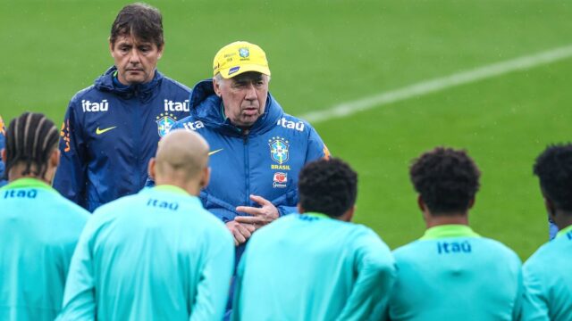 Ancelotti se recuperando enquanto o técnico do Brasil se prepara lightbox-info