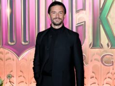 Andrew Lloyd Webber responde ao argumento de Jonathan Bailey sobre ‘Cats’ com uma sugestão diferente: ‘Parece um fantasma’ | Vídeo Andrew Lloyd Webber responde ao argumento de Jonathan Bailey sobre 'Cats' com uma sugestão diferente: 'Parece um fantasma' | Vídeo