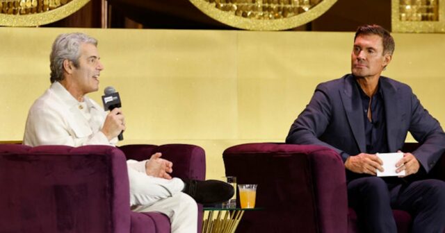 Andy Cohen desvia a pergunta de Jeff Lewis na BravoCon Amizade de Andy Cohen com ex-donas de casa com quem ele ainda se dá bem