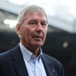 Elliot Anderson, da Inglaterra, correndo.