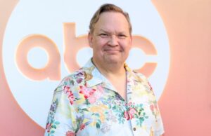 Andy Richter credita GLP-1 pela perda de peso ‘DWTS’: ‘Zepbound ajudou muito’ Chelsea Handler, Kyle Richards e mais celebridades que falaram sobre a perda de peso Ozempic