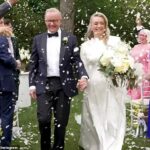 Anthony Albanese e Jodie Haydon se casam no The Lodge em Canberra