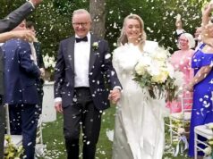 Anthony Albanese e Jodie Haydon se CASAM em uma cerimônia deslumbrante no The Lodge – enquanto um Quem é Quem de convidados importantes assiste o casal feliz se casar Anthony Albanese e Jodie Haydon se casam no The Lodge em Canberra