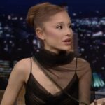 Ariana Grande brinca sobre sua próxima temporada no 'Saturday Night Live' com Cher Marks como 'um dos episódios mais gays' | Vídeo