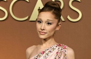 Ariana Grande dá um ‘lembrete amoroso’ sobre vergonha do corpo Ariana Grande compartilhou novamente o clipe da entrevista de 2024 para abordar as críticas que ressurgiram sobre sua aparência.