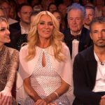 Os fãs do Strictly Come Dancing notaram uma série de erros na tela dos apresentadores Tess Daly (foto) e Claudia Winkleman durante o especial de sábado em Blackpool
