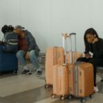 As companhias aéreas dos EUA cancelam mais de 1.000 voos pelo segundo dia consecutivo, em grande parte devido à paralisação do governo