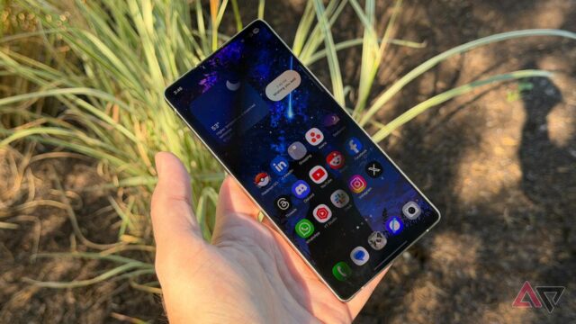 As curvas do Samsung Galaxy S26 Ultra farão com que o S25 Ultra pareça quadradão
