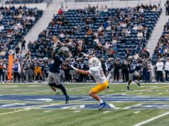 As esperanças do bowl do estado de San Jose foram extintas na derrota em Nevada O recebedor do San Jose State, Kyri Shoels, salta para pegar a bola no jogo dos Spartans contra Nevada, no Mackay Stadium, em Reno, Nevada, em 15 de novembro de 2025. (Cortesia do San Jose State)
