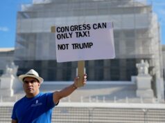 As tarifas globais de “vida ou morte” de Trump examinadas por uma Suprema Corte cética Trump voou para Miami para discursar no America Business Forum.