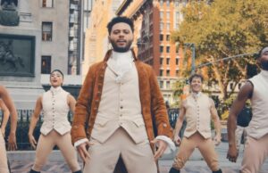 Assista ao elenco de ‘Hamilton’ indo às ruas de Nova York para apresentar ‘My Shot’ Assista ao elenco de 'Hamilton' indo às ruas de Nova York para apresentar 'My Shot'
