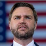 Assista ao vivo: Breitbart News apresenta o vice-presidente JD Vance para uma discussão política