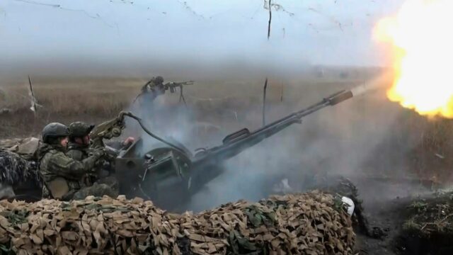 Ataques de drones na Ucrânia desorganizam o fornecimento de energia Ataques de drones na Ucrânia desorganizam o fornecimento de energia em cidades russas