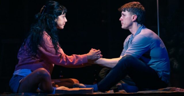 'Atividade Paranormal' no Ahmanson é verdadeiramente assustadora. E pode ser a melhor produção encenada do ano
