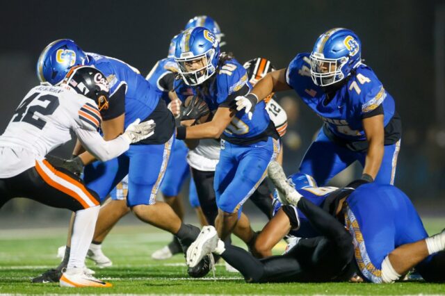 Atrás das duas escolhas e dois TDs de Malakai Taufoou, Serra se reúne para vencer Los Gatos pelo título da Divisão I do CCS
