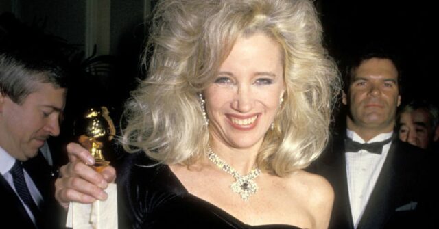 Sally Kirkland