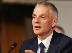 Atualizações ao vivo: Reação quando o diretor-geral da BBC, Tim Davie, renuncia ao lado do CEO de notícias após o discurso de Trump ser adulterado Atualizações ao vivo: Reação quando o diretor-geral da BBC, Tim Davie, renuncia ao lado do CEO de notícias após o discurso de Trump ser adulterado