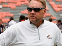 Auburn dispara Freeze após a marca 6-16 na SEC Auburn dispara Freeze após a marca 6-16 na SEC