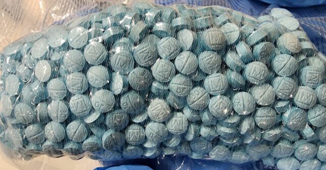 Autoridades de dois estados acusam 18 pessoas em apreensão de Drogas apreendidas pela polícia de NSW e WA em Strike Force Bloomfield.