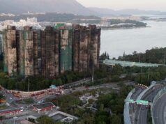 Autoridades investigam corrupção e negligência no incêndio mais mortal em décadas em Hong Kong Uma vista aérea dos edifícios queimados após um incêndio mortal em Wang Fuk Court, um conjunto residencial no distrito de Tai Po, nos Novos Territórios de Hong Kong,