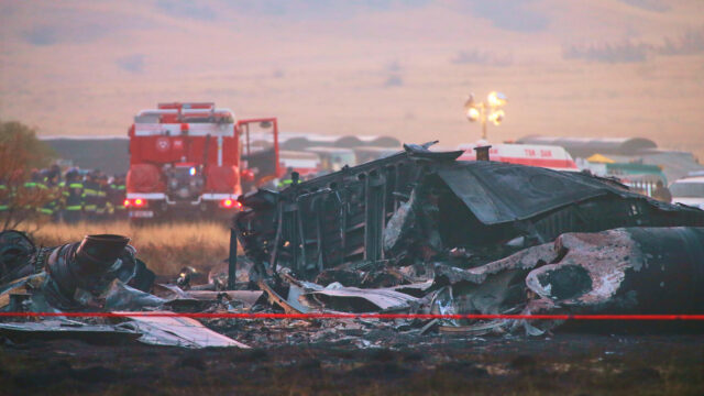 Autoridades recuperam restos mortais de todos os mortos na queda Autoridades recuperam restos mortais de todos os mortos na queda de avião militar turco
