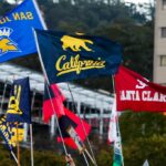Tess Heal, de Stanford, defende Lulu Twidale, da Califórnia, no primeiro trimestre, sexta-feira, 13 de dezembro de 2024, no Haas Pavilion em Berkeley, Califórnia (Karl Mondon/Bay Area News Group)