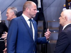 Bélgica suspeita que drones sobrevoando base que supostamente hospeda armas nucleares dos EUA estavam ‘espionando’ Bélgica suspeita que drones sobrevoando base que supostamente hospeda armas nucleares dos EUA estavam 'espionando'