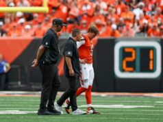Bengals sofre infeliz problema de viagem antes do jogo dos Ravens no Dia de Ação de Graças Joe Burrow and the Bangles suffered a travel issue.
