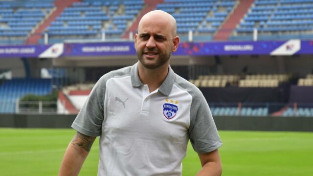 Bengaluru FC se separa do técnico Zaragoza; Renédy intervém Bengaluru FC se separa do técnico Zaragoza; Renédy intervém