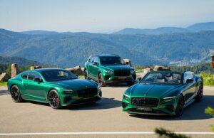 Bentley apoia combustão: fabricante de carros de luxo oferecerá modelos híbridos até pelo menos 2035, à medida que aumentam as preocupações com veículos elétricos A meta anterior da Bentley era ser exclusivamente elétrica até 2025, mas parece que isso poderia ser estendido, já que a montadora de carros de luxo do Reino Unido confirmou que continuará fabricando híbridos até então.