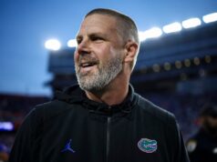 Billy Napier, demitido da Flórida, ressurge com um surpreendente time de futebol universitário Billy Napier was fired as head coach of the Florida Gators last month