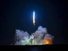 Blue Origin planeja segundo lançamento do megafoguete New Glenn em 9 de novembro Blue Origin's New Glenn rocket lifts off into space