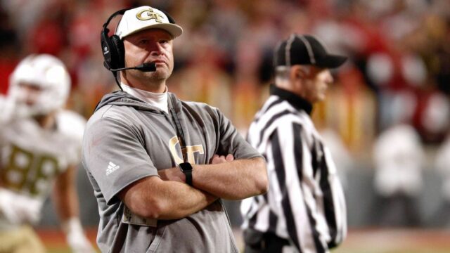 ⬇ Bottom 10: Georgia Tech mais recente a ser destruída ⬇ Bottom 10: Georgia Tech mais recente a ser destruída