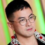 Bowen Yang encerra potencial de ‘Wicked 3’ na estreia de ‘For Good’: ‘Acho que deixamos aqui’