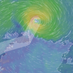 O ciclone tropical Fina atingiu o Território do Norte e espera-se que ganhe impulso à medida que se aproxima nas próximas horas.