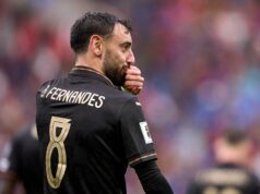 Bruno Fernandes marca um hat-trick incrível na goleada de 9 a 1 para garantir a vaga de Portugal na Copa do Mundo ícone de correio